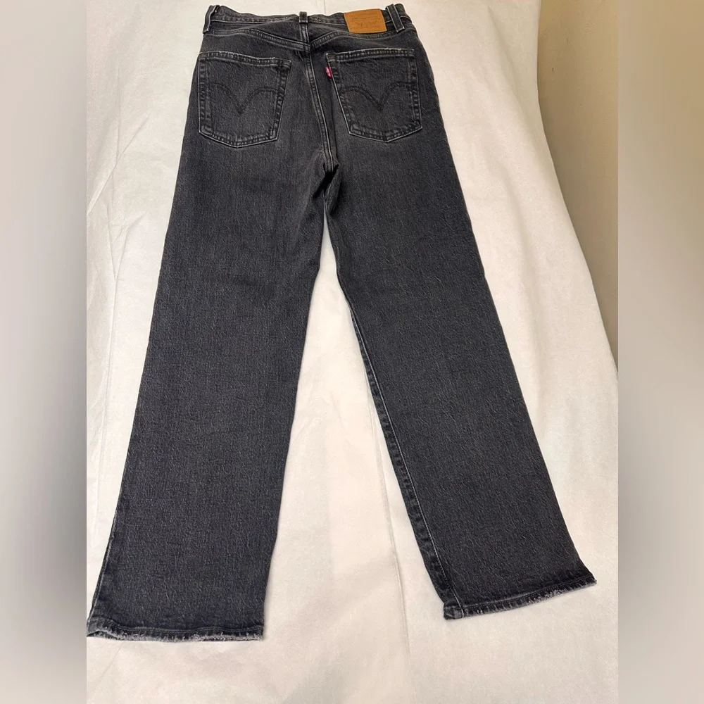 ⚫️Premium Levi's Ribcage Straight Jeans⚫️ - Picture 3 of 13